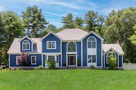 44 Oldfield Dr Easton, MA 02375