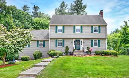 1 Darrell Dr North Reading, MA 01864