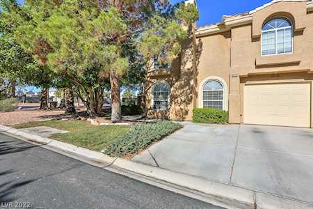 9679 Lame Horse Dr Las Vegas, NV 89123