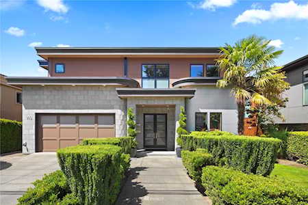 713 State St S Kirkland, WA 98033