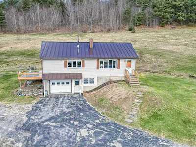 736 Prescott Rd Manchester, ME 04351