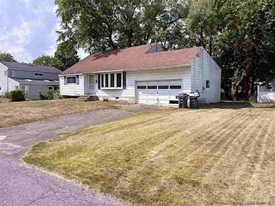 26 Appletree Dr Saugerties, NY 12477