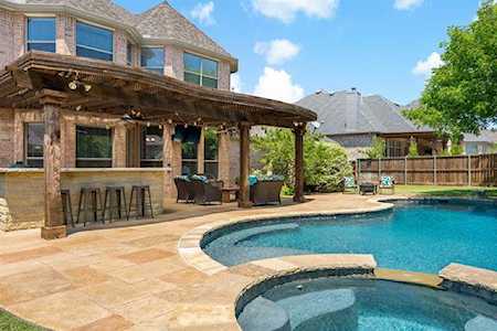 813 Woodcliff Drive Mckinney, TX 75072
