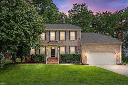 1210 Fairway Dr Chesapeake, VA 23320