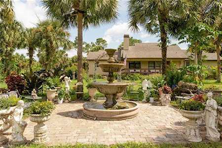 2630 SE 18th Ave Naples, FL 34117
