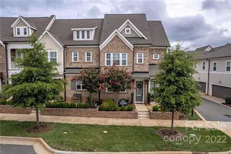 8910 Matthews Farm Ln Charlotte, NC 28277