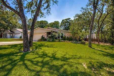 1306 Martin Court Grapevine, TX 76051