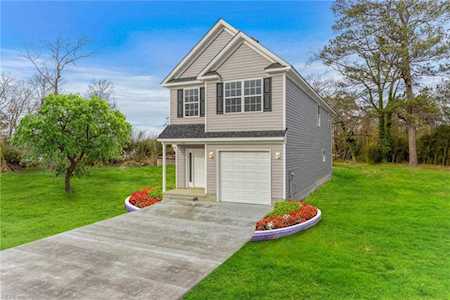 812 Somb Moore Ways Chesapeake, VA 23324