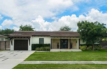 8301 SW 63rd Pl Miami, FL 33143