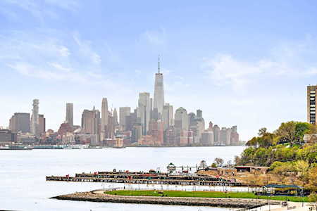 2 Constitution Ct #905 Hoboken, NJ 07030