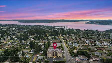 1902 Bridgeport Way W #302 University Place, WA 98466