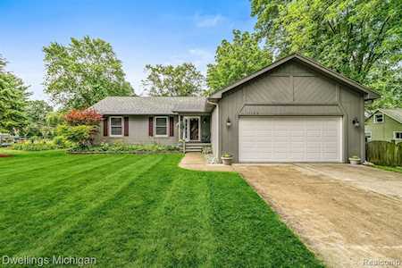 11166 Denne St Livonia, MI 48150