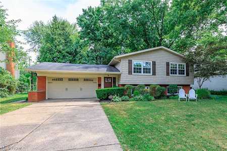 29001 Millard Dr Bay Village, OH 44140