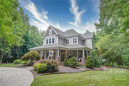 2204 Autumn Blaze Ct Waxhaw, NC 28173