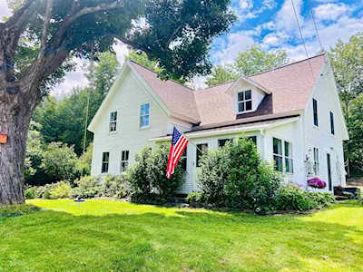 2 Twin Hill Rd Westford, VT 05494