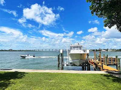 498 Harbor Dr N Indian Rocks Beach, FL 33785