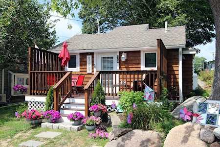 3 Maple Street #4 Wareham, MA 02571