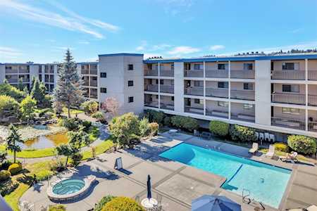 601 227th St #308N Des Moines, WA 98198