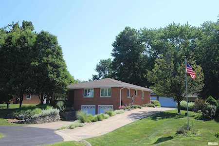 5318 N University St Peoria, IL 61614