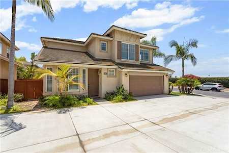 7378 Escallonia Court Carlsbad, CA 92011