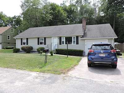 5 Elizabeth Street Dudley, MA 01571