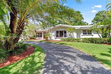 11890 SW 72nd Pl Pinecrest, FL 33156