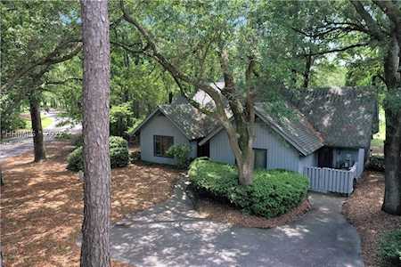 1 Sparrow Hawk Ct Hilton Head Island, SC 29926