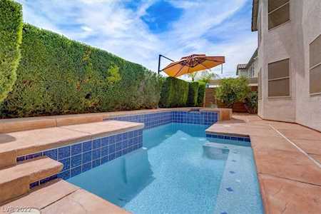 8421 Hirsch Mountain Dr Las Vegas, NV 89131