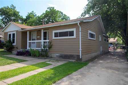 4220 5th Avenue Fort Worth, TX 76115