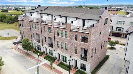 908 W Peach Street Fort Worth, TX 76102