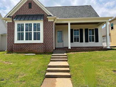 2115 N Greenbrier Lakes Blvd Piperton, TN 38017