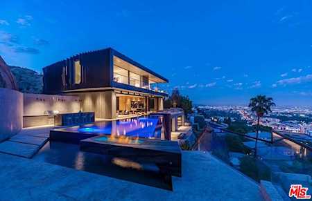 8365 Sunset View Dr Los Angeles, CA 90069