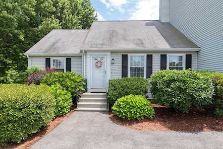 403 Forest Park Dr #403 Auburn, MA 01501