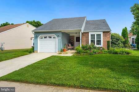 29 Emory Ln Mount Laurel, NJ 08054