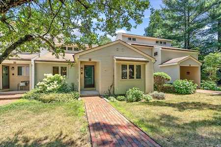 82 Parkhurst Dr #82 Westford, MA 01886