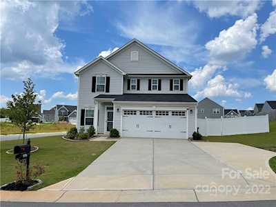 1550 Spruce Ln Denver, NC 28037