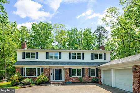 703 Arrowhead Ct Blackwood, NJ 08012