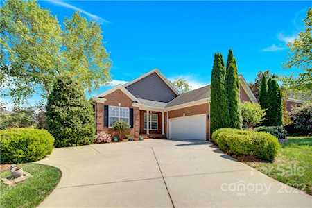 7824 St Andrews Ln Stanley, NC 28164