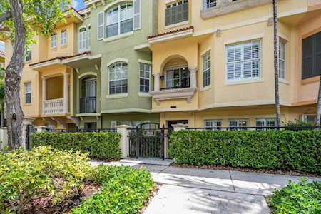 11818 Valencia Gardens Avenue Palm Beach Gardens, FL 33410