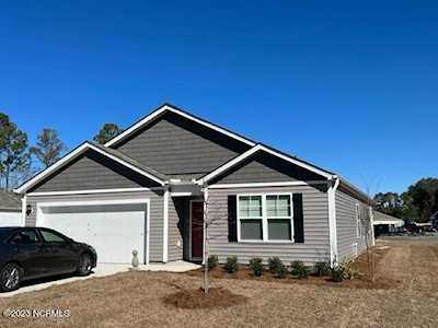 2316 Harbor Lights Court Bolivia, NC 28422