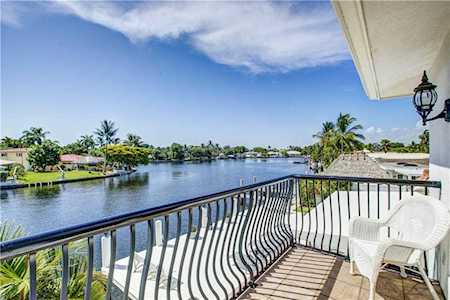 2416 NE 22nd Ter Fort Lauderdale, FL 33305