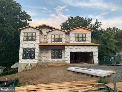 4115 Horseshoe Dr Annandale, VA 22003