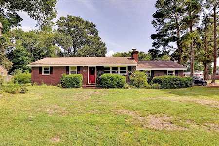 260 Eastwood Dr Newport News, VA 23602