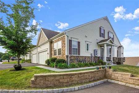 11 Carpenter Court Carmel, NY 10512