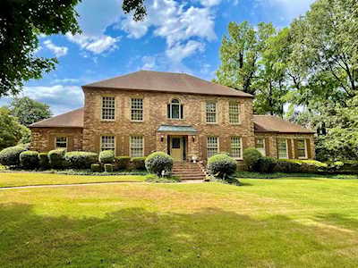 8997 Winding Way Germantown, TN 38139