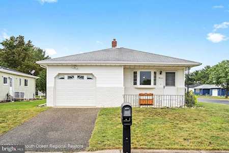 11 Saint George St Toms River, NJ 08757