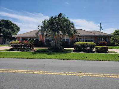 1616 39th St West Palm Beach, FL 33407