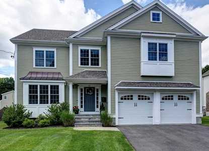 221 Valley Rd Needham, MA 02492