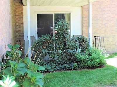 18 Shadowbrook Ln #16 Milford, MA 01757