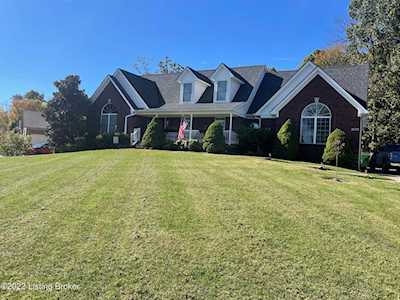 754 Floyds Fork Dr Shepherdsville, KY 40165